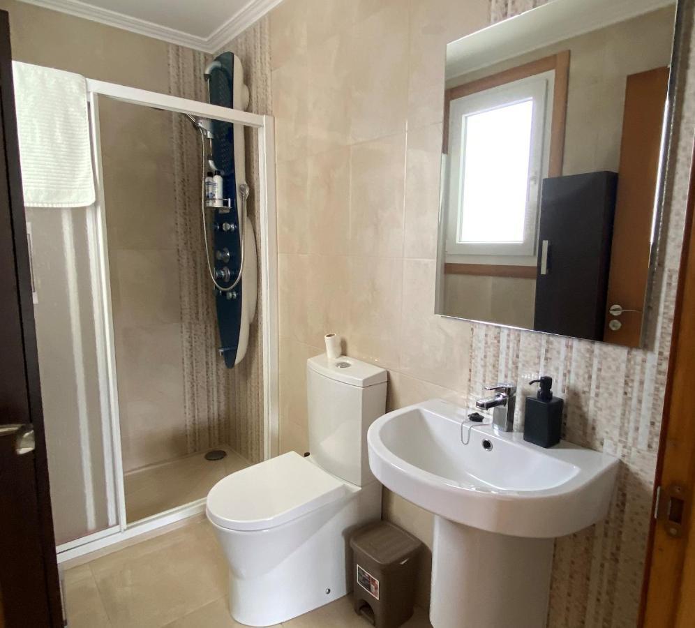 Apartamento A Cuarta Ronda Melide Exterior foto
