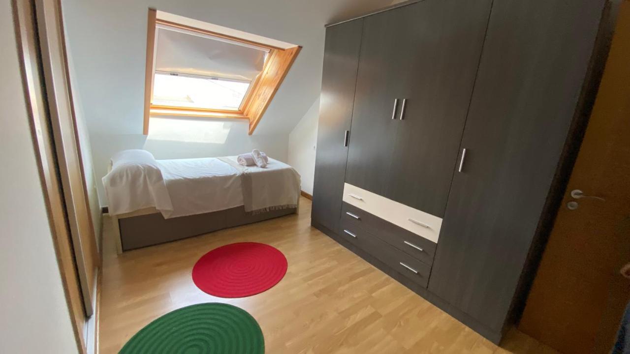 Apartamento A Cuarta Ronda Melide Exterior foto